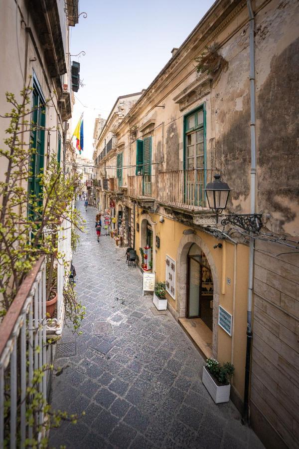 I Tre Balconi Di Via Roma Apartment Сиракузы Экстерьер фото